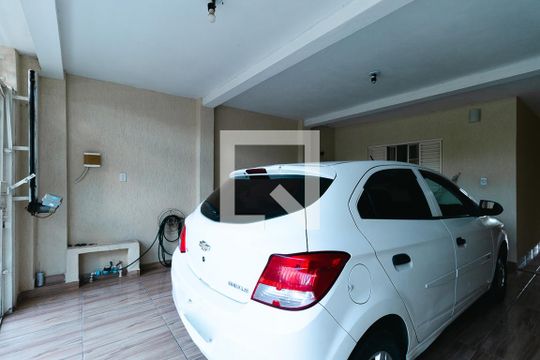 Garagem de casa à venda com 3 quartos, 189m² em Parque Continental, Jundiaí