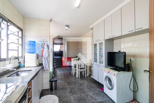 1o. Andar - Cozinha de casa à venda com 3 quartos, 160m² em Cursino, São Paulo