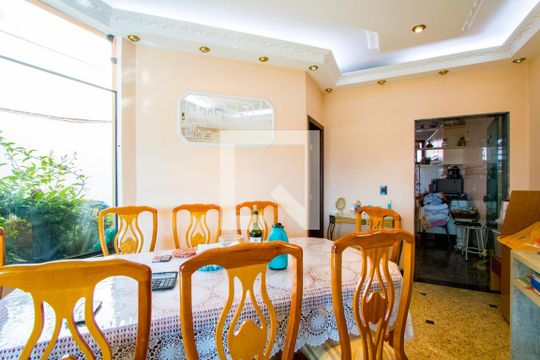 Sala de casa à venda com 3 quartos, 255m² em Vila Eldizia, Santo André