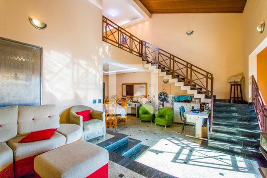 Casa à venda com 3 quartos, 255m² em Vila Eldizia, Santo André
