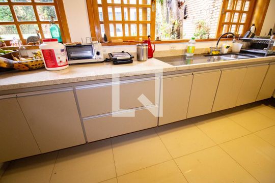 Cozinha de casa para alugar com 4 quartos, 550m² em Interlagos, São Paulo