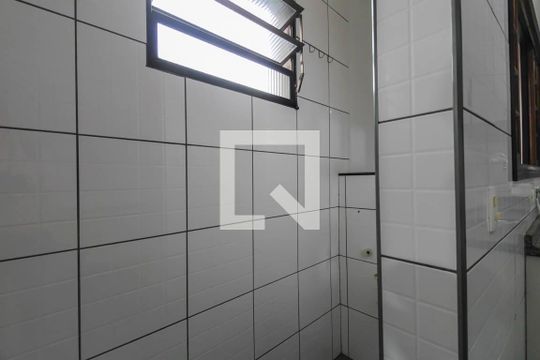 Área de Serviço de casa para alugar com 4 quartos, 171m² em Vila Primavera, São Paulo