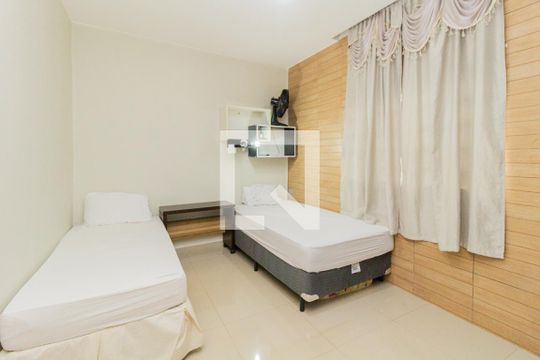 Quarto 1 de casa para alugar com 2 quartos, 500m² em Setor de Habitações Individuais Norte, Brasília