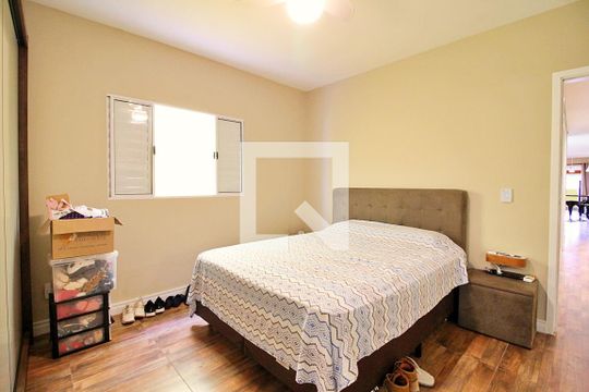 Quarto Suíte de casa à venda com 2 quartos, 147m² em Parque João Ramalho, Santo André