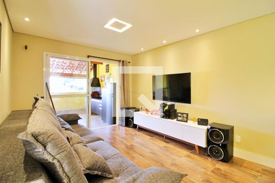 Casa à venda com 2 quartos, 147m² em Parque João Ramalho, Santo André