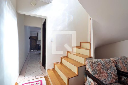 Escada de casa à venda com 3 quartos, 176m² em Jardim Utinga, Santo André