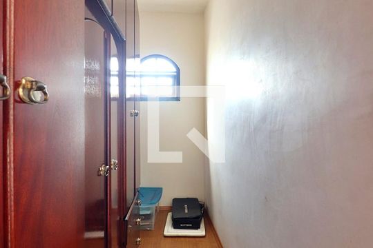 Closet do Quarto 1 de casa à venda com 3 quartos, 176m² em Jardim Utinga, Santo André