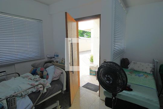 Sala/Quarto 1 de casa à venda com 3 quartos, 97m² em Méier, Rio de Janeiro