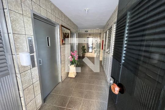 Hall de entrada de apartamento à venda com 2 quartos, 48m² em Piedade, Rio de Janeiro