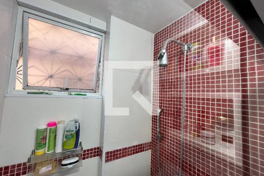 Chuveiro de apartamento à venda com 2 quartos, 48m² em Piedade, Rio de Janeiro