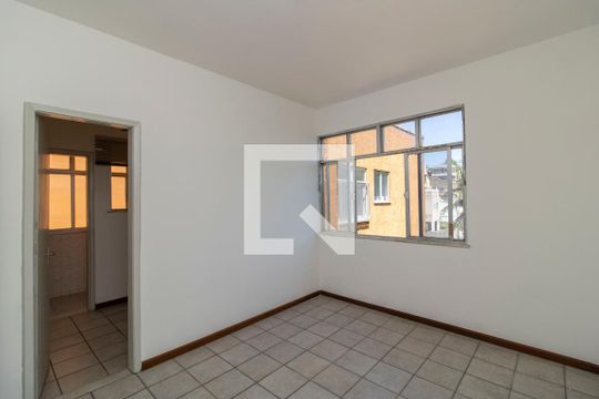 Quarto de apartamento para alugar com 1 quarto, 56m² em Pitangueiras, Rio de Janeiro