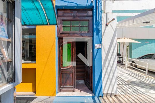 Fachada de casa para alugar com 1 quarto, 150m² em Vila Mariana, São Paulo