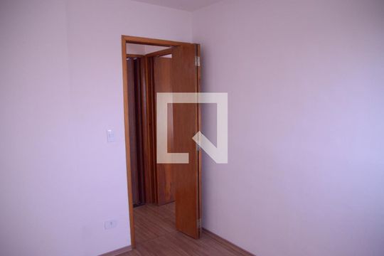 Quarto 1 de apartamento para alugar com 2 quartos, 52m² em Bandeiras, Osasco