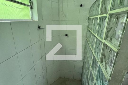 Chuveiro de casa à venda com 2 quartos, 340m² em Engenho de Dentro, Rio de Janeiro