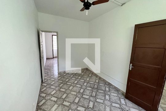 Quarto 2 de casa à venda com 2 quartos, 340m² em Engenho de Dentro, Rio de Janeiro