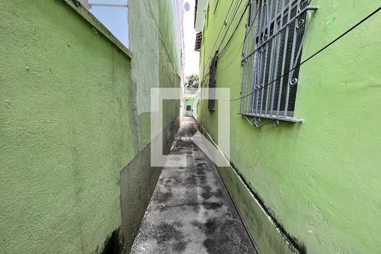 Corredor de casa à venda com 2 quartos, 340m² em Engenho de Dentro, Rio de Janeiro
