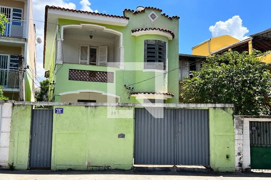 Fachada de casa à venda com 2 quartos, 340m² em Engenho de Dentro, Rio de Janeiro