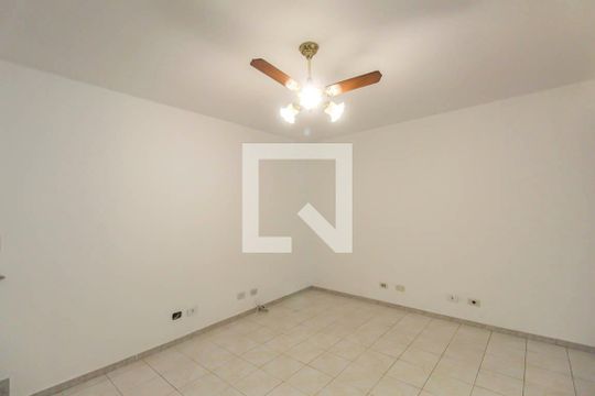 Sala de casa para alugar com 2 quartos, 100m² em Parque Residencial Oratorio, São Paulo