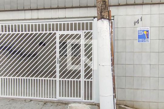 Fachada de casa para alugar com 2 quartos, 100m² em Parque Residencial Oratorio, São Paulo