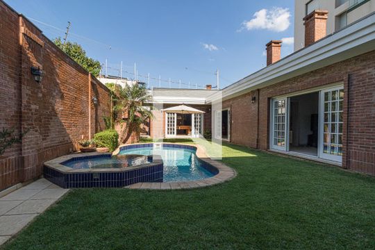 Área comum - Piscina de casa à venda com 4 quartos, 729m² em Vila Jardim, Porto Alegre