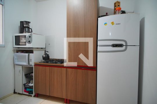 Cozinha  de apartamento à venda com 2 quartos, 55m² em Protásio Alves, Porto Alegre