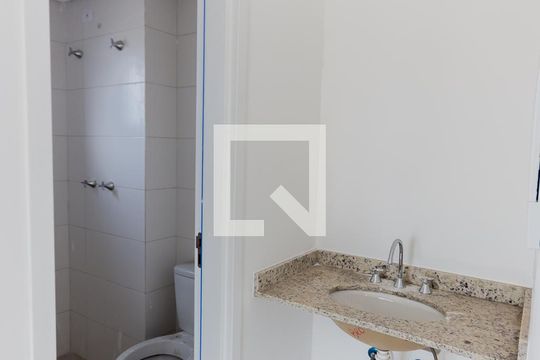 Banheiro de kitnet/studio à venda com 1 quarto, 43m² em Campestre, Santo André