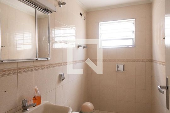 Banheiro Social de casa à venda com 4 quartos, 429m² em Vila Carrao, São Paulo