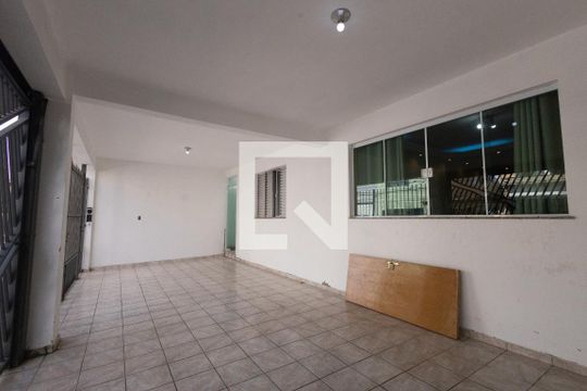 Garagem de casa à venda com 4 quartos, 429m² em Vila Carrao, São Paulo