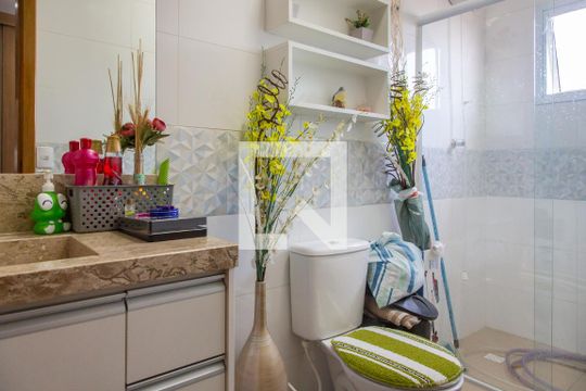 Banheiro 1 - Suíte de casa para alugar com 2 quartos, 135m² em Vila Santa Rosa, Guarujá