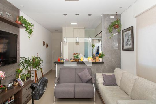 Casa para alugar com 2 quartos, 135m² em Vila Santa Rosa, Guarujá