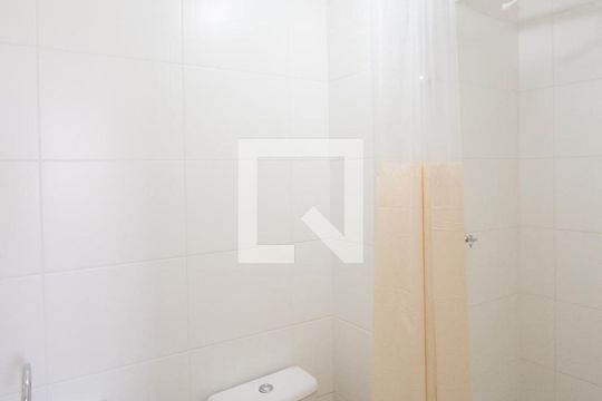 Banheiro de apartamento à venda com 1 quarto, 28m² em Vila das Belezas, São Paulo