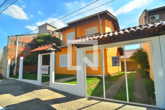 Fachada de casa à venda com 4 quartos, 280m² em São José, Canoas