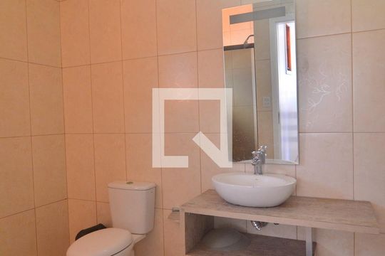 Banheiro 1 de casa à venda com 4 quartos, 280m² em São José, Canoas