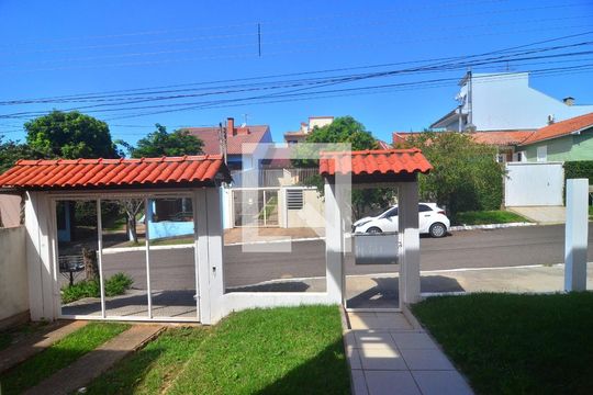 Vista Quarto 1 de casa à venda com 4 quartos, 280m² em São José, Canoas