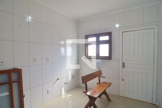 Cozinha de casa à venda com 4 quartos, 280m² em São José, Canoas