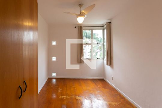 Quarto de apartamento para alugar com 1 quarto, 43m² em Mangabeiras, Belo Horizonte