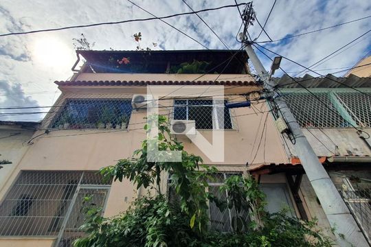 Fachada de casa à venda com 2 quartos, 102m² em Vila Isabel, Rio de Janeiro