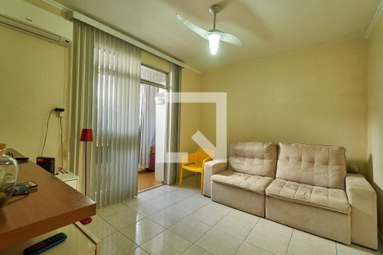Sala de casa à venda com 2 quartos, 102m² em Vila Isabel, Rio de Janeiro