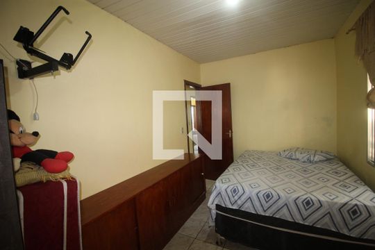 Quarto 2 de casa à venda com 3 quartos, 130m² em Guajuviras, Canoas