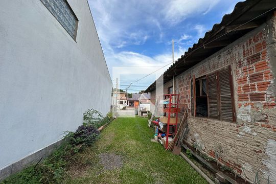 Área Externa de casa à venda com 4 quartos, 140m² em Feitoria, São Leopoldo