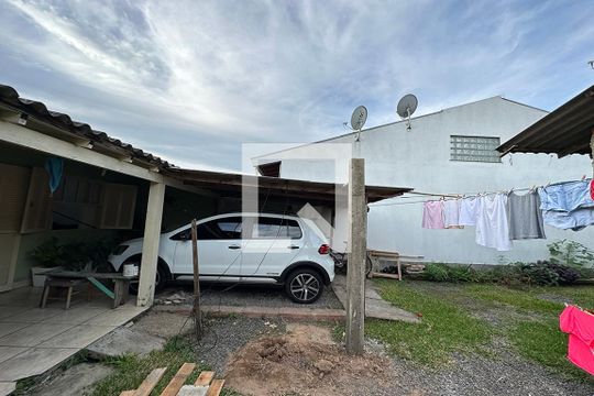 Área Externa de casa à venda com 4 quartos, 140m² em Feitoria, São Leopoldo