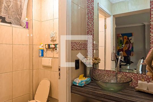 Lavabo de apartamento à venda com 2 quartos, 144m² em Vila Galvão, Guarulhos