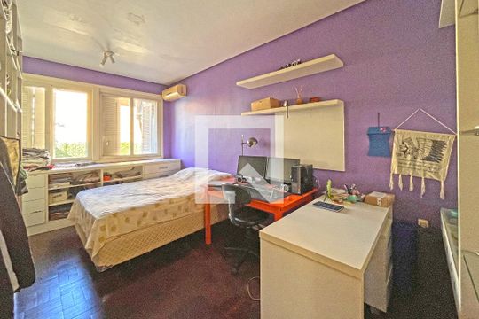 Quarto 1 de casa à venda com 3 quartos, 292m² em Tristeza, Porto Alegre