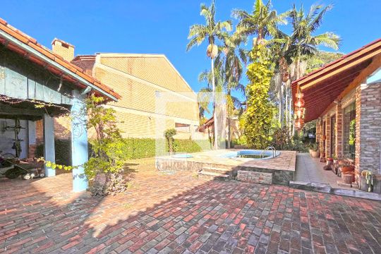 Piscina de casa à venda com 3 quartos, 292m² em Tristeza, Porto Alegre