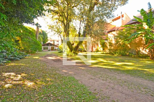 Jardim de casa à venda com 3 quartos, 292m² em Tristeza, Porto Alegre