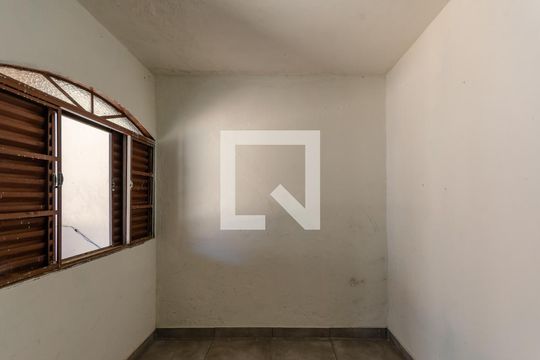 Quarto de Serviço de casa à venda com 4 quartos, 211m² em Candelária, Belo Horizonte