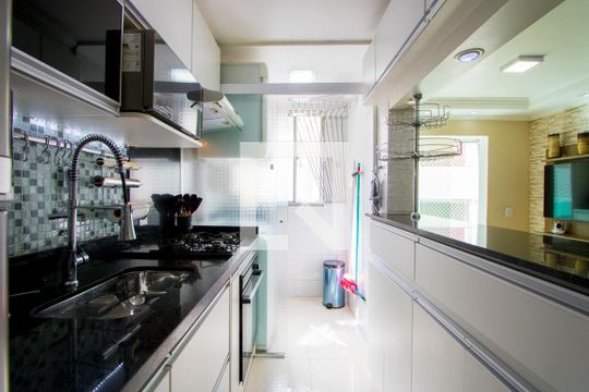 Cozinha de apartamento à venda com 3 quartos, 67m² em Parque São Vicente, Mauá