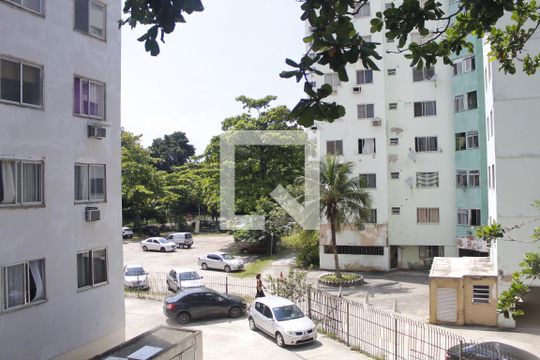 Apartamento para alugar com 2 quartos, 72m² em Vargem Pequena, Rio de Janeiro