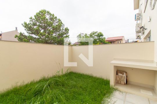 Pátio de casa de condomínio à venda com 3 quartos, 130m² em Hípica, Porto Alegre