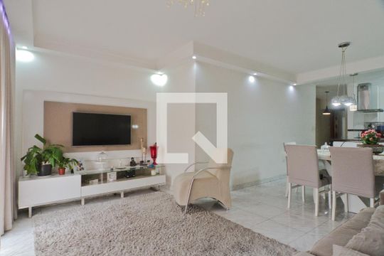Sala de casa à venda com 4 quartos, 230m² em Parque Peruche, São Paulo